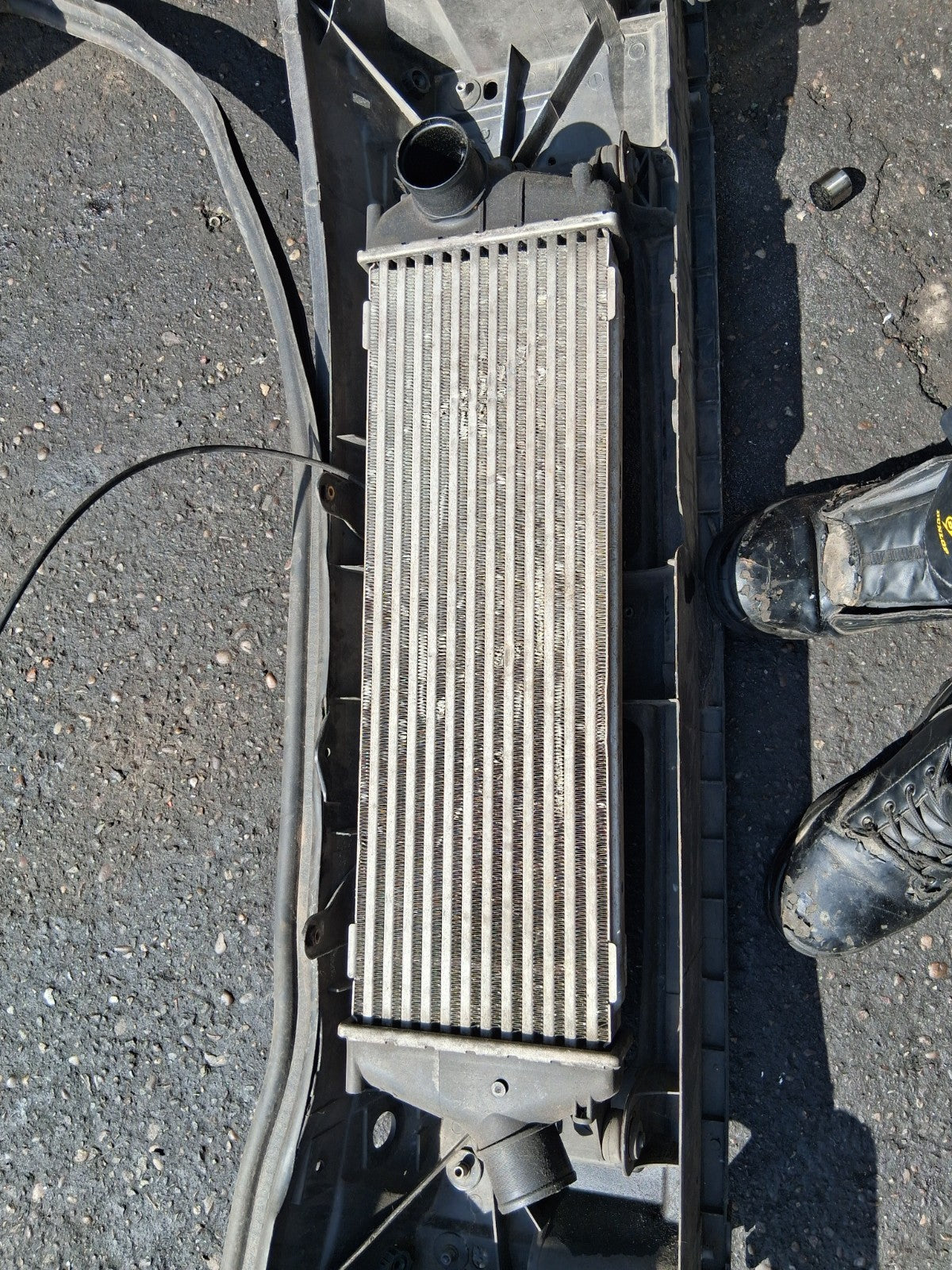 2013 VAUXHALL VIVARO 2.0 DIESEL INTERCOOLER RADIATOR FRONT SLAM PANEL 8200411160