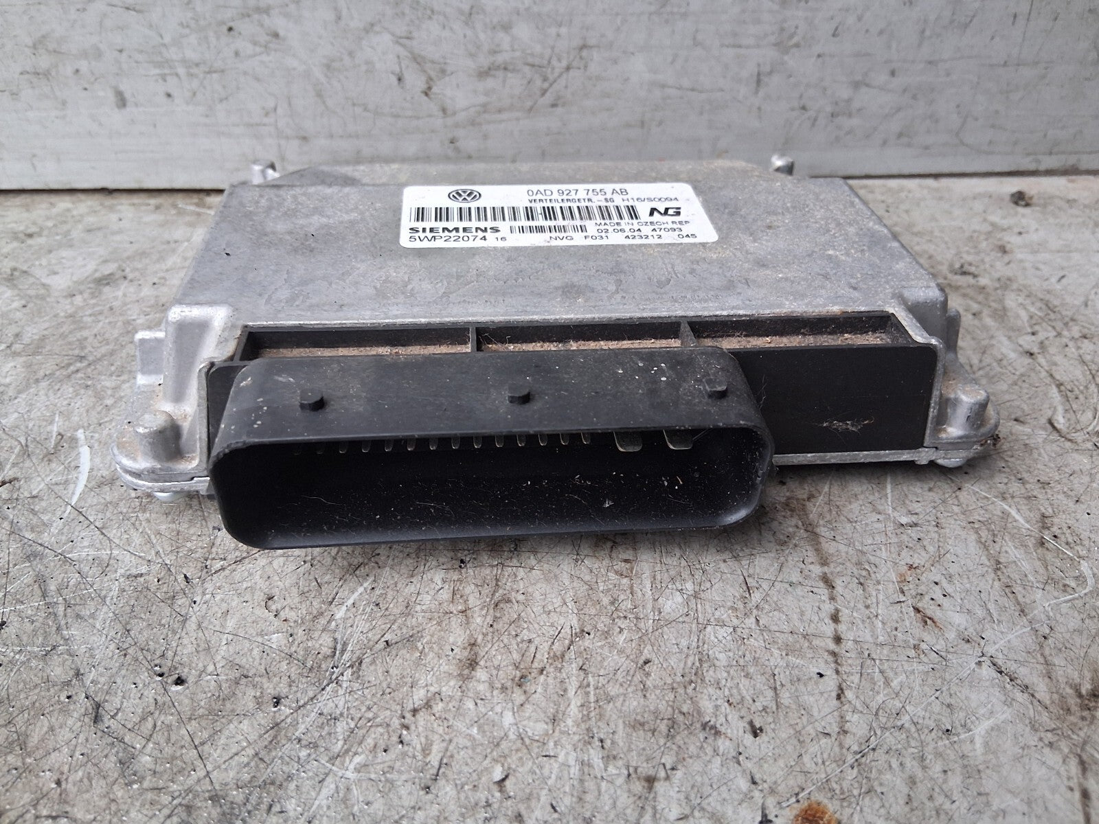 VW VOLKSWAGEN TOUAREG 2005 GEARBOX CONTROL MODULE UNIT 0AD927755AB