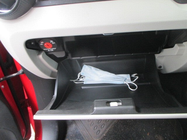 2018 SUZUKI IGNIS GLOVE BOX STORAGE COMPARTMENT