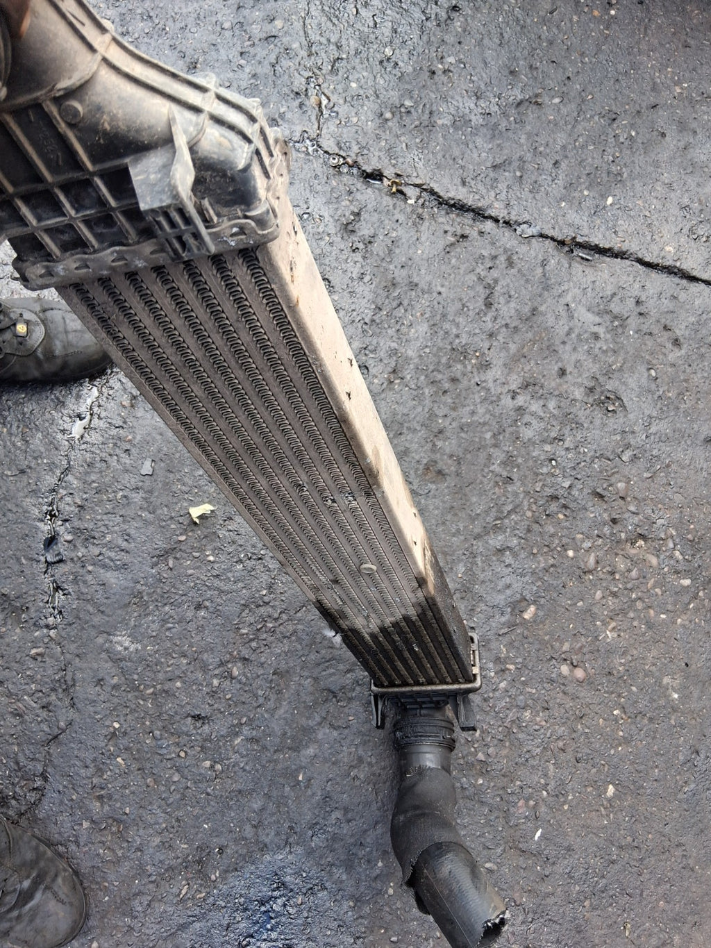 MERCEDES BENZ E CLASS W211 2004 2.2 DIESEL INTERCOOLER A2115001002