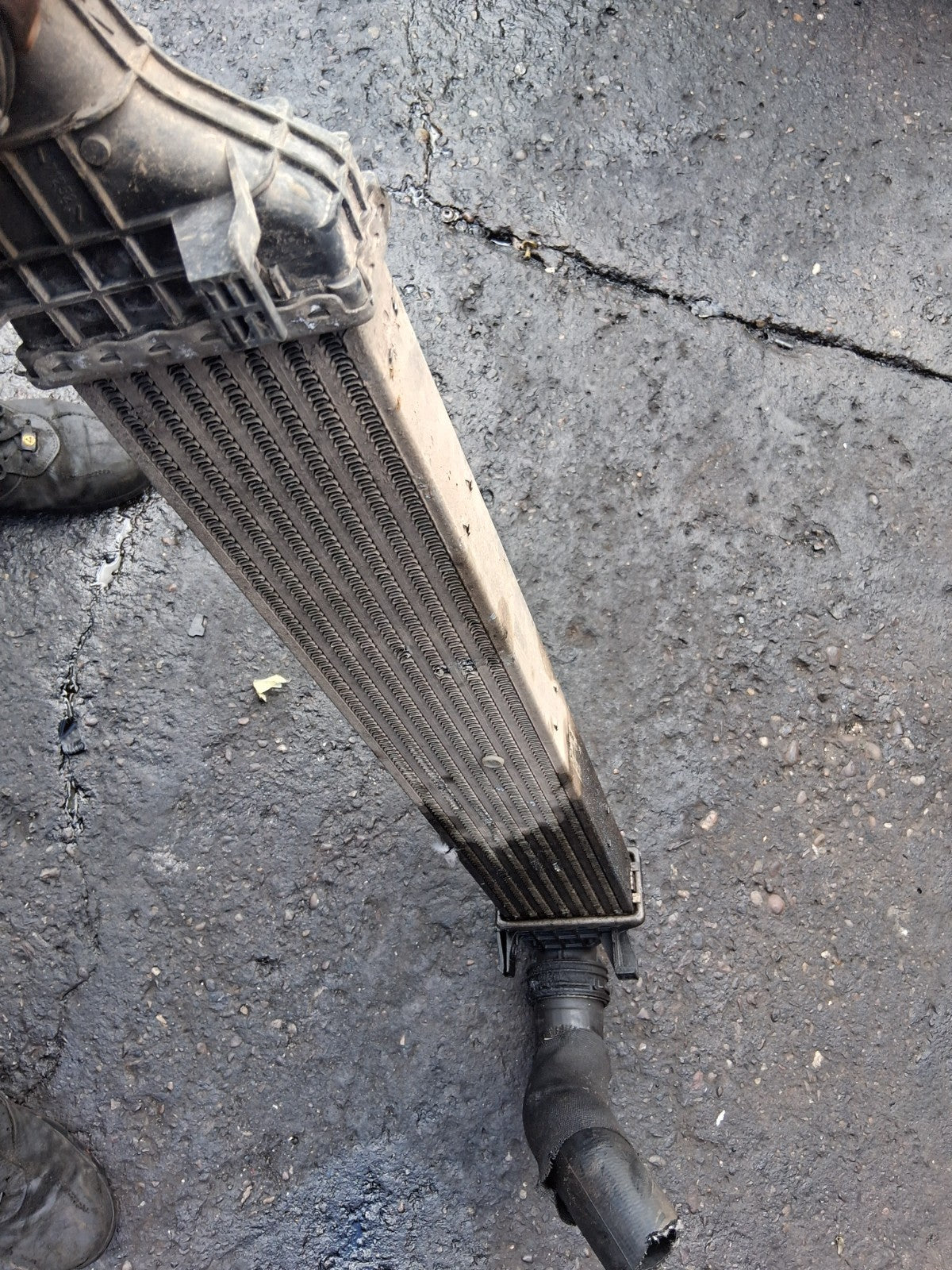 MERCEDES BENZ E CLASS W211 2004 2.2 DIESEL INTERCOOLER A2115001002