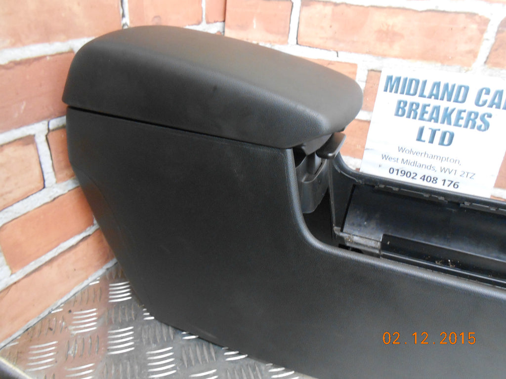 MAZDA 3 BK 2005 CENTRE CONSOLE ARMREST ARM REST STORAGE COMPARTMENT PLASTIC TRIM