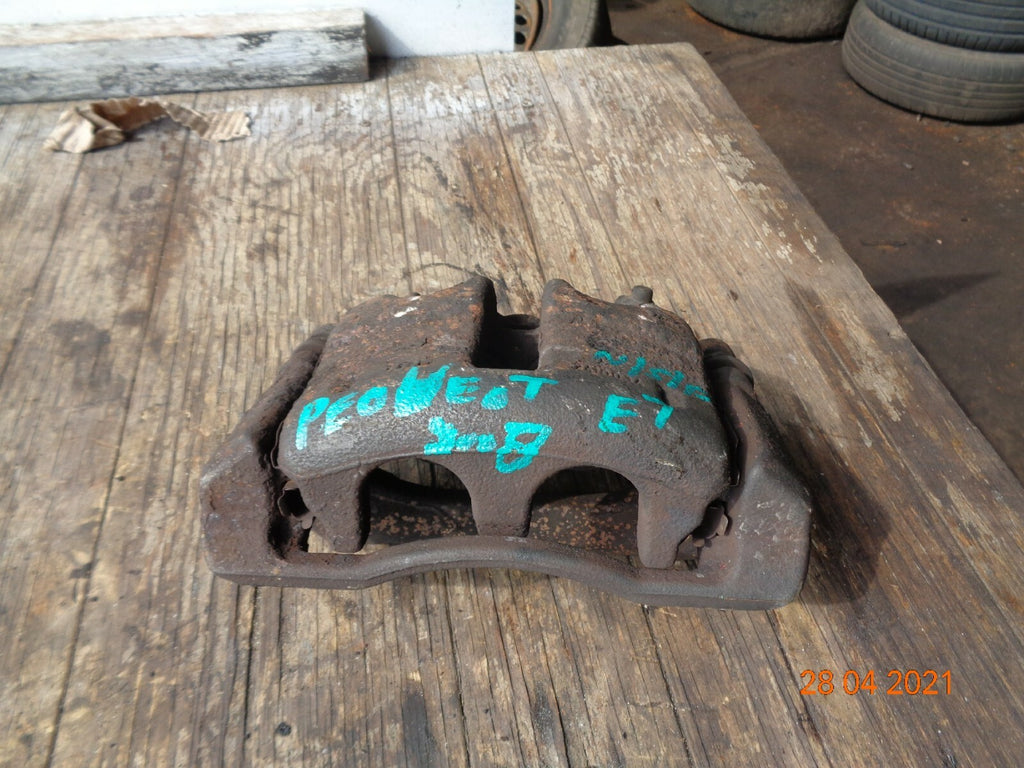 PEUGEOT EXPERT E7 TAXI 2008 2.0 D NSF PASSENGER FRONT BRAKE CALIPER