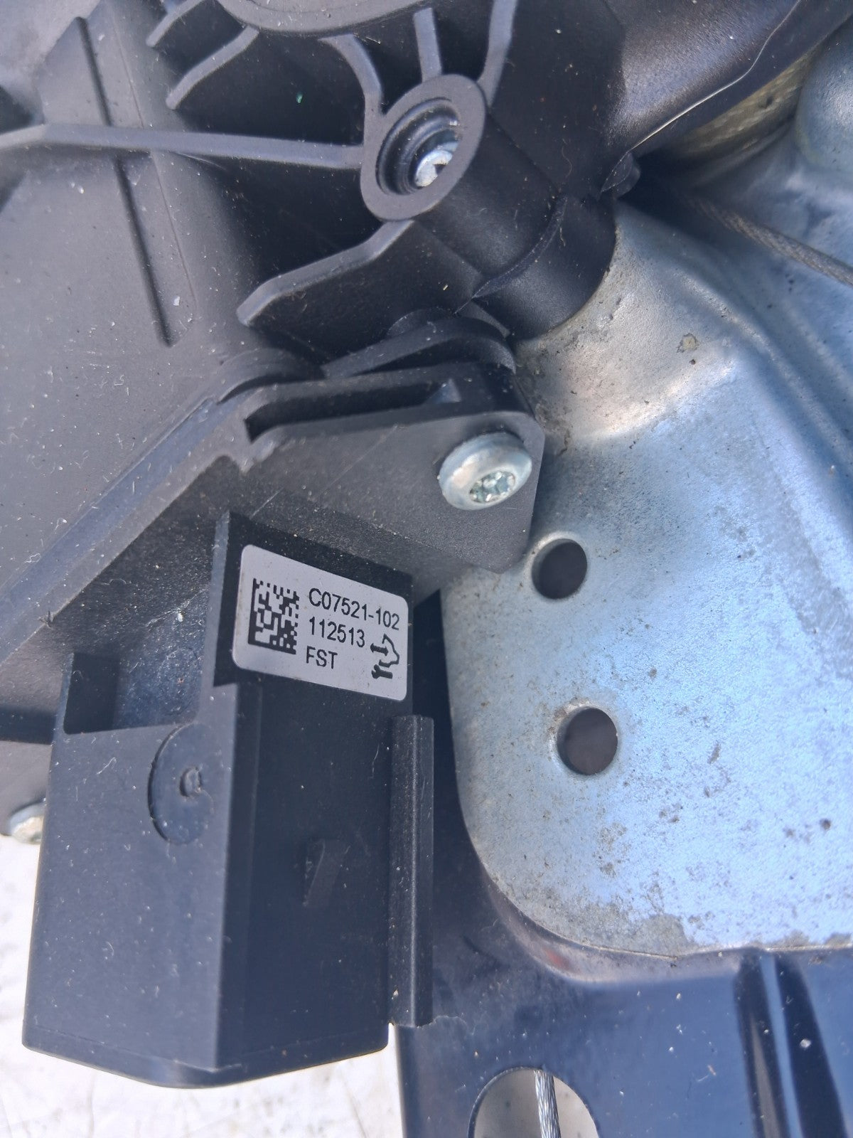 2018 ZAFIRA C OSF DRIVER SIDE FRONT RIGHT WINDOW MOTOR REGULATOR 915368104