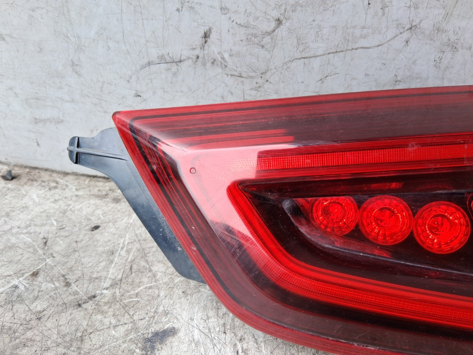 2020 NISSAN QASHQAI J11 MK2 FACELIFT OSR DRIVER SIDE INNER TAIL LIGHT 26550HV05A
