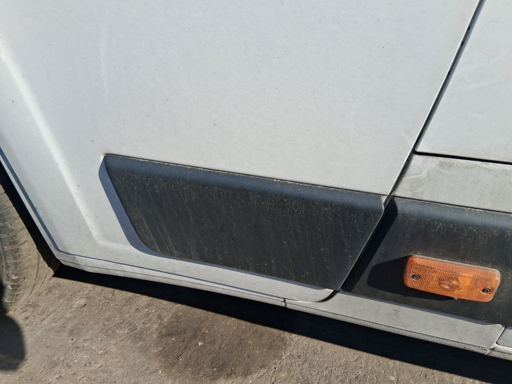 2025 CITROEN RELAY MK3 HIGH ROOF NS PASSENGER SIDE FRONT DOOR MOULDING TRIM