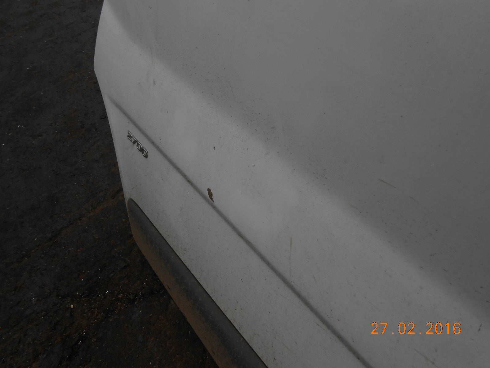 VAUXHALL VIVARO 2003 NSF PASSENGER  SIDE FRONT BARE DOOR TRIM  HINGE WHITE