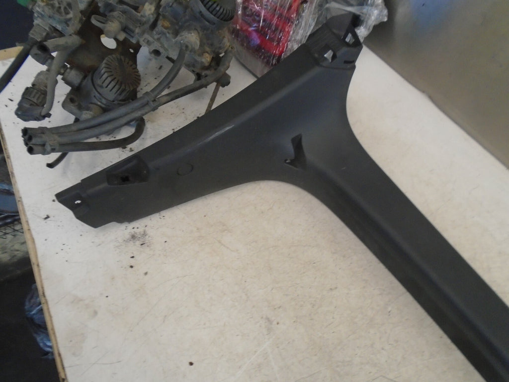 BMW GT 2016 REAR BOOT TAILGATE HATCH PLASTIC TRIM SURROUND 51497320721 201585-10