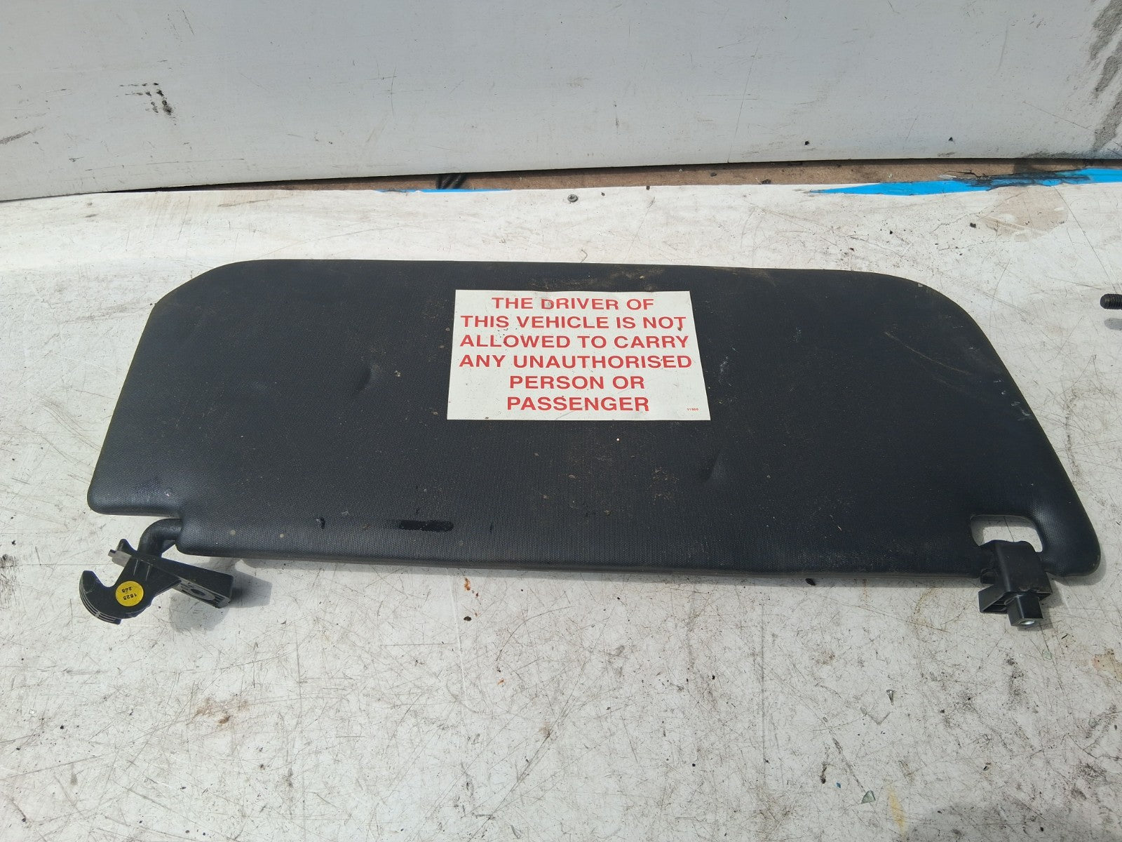 2018 MERCEDES SPRINTER W907 NSF PASSENGER SIDE FRONT LEFT SUN VISOR SHADE