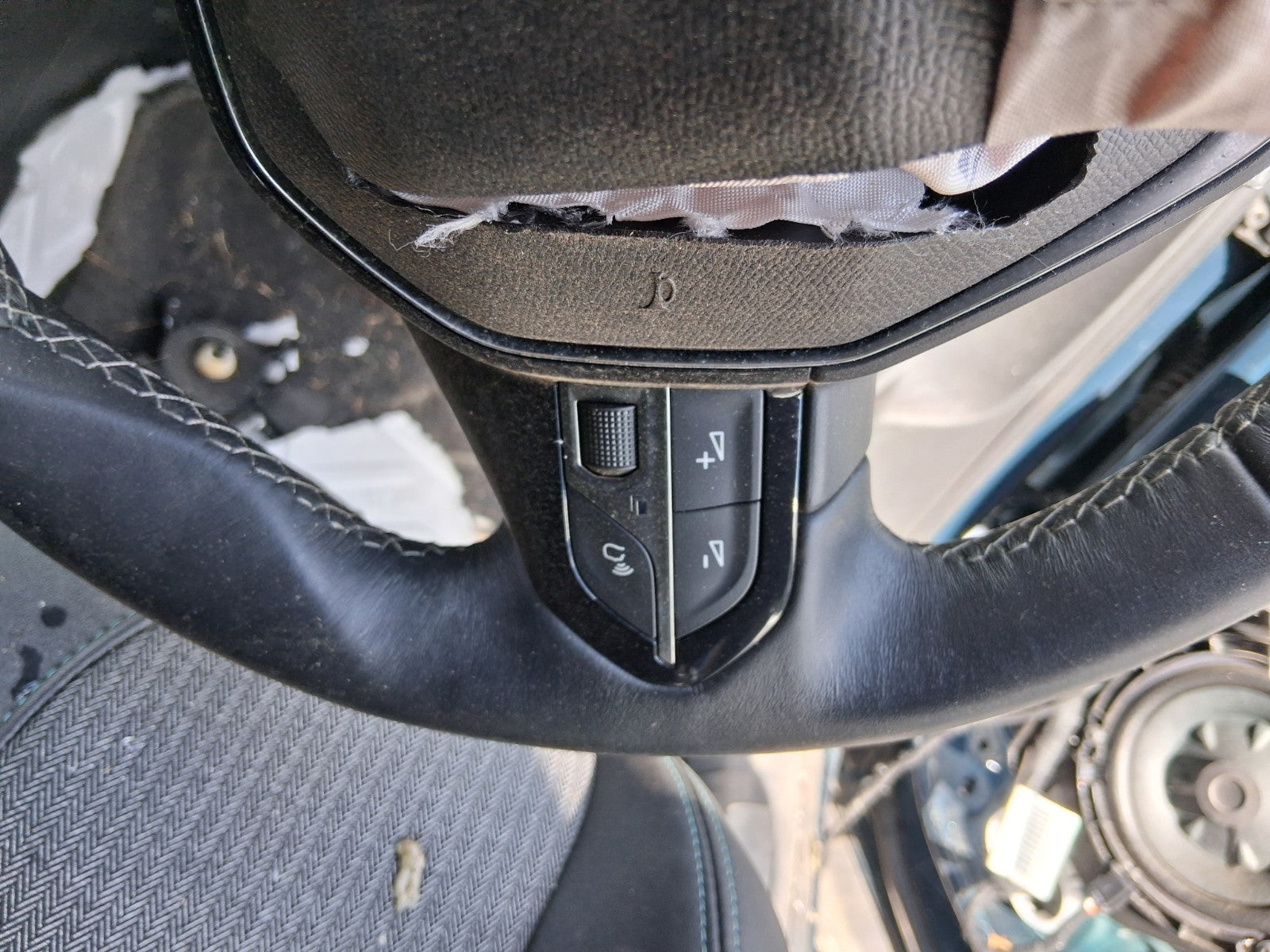 2023 PEUGEOT 5008 MK2 MULTIFUNCTIONAL STEERING WHEEL BLACK