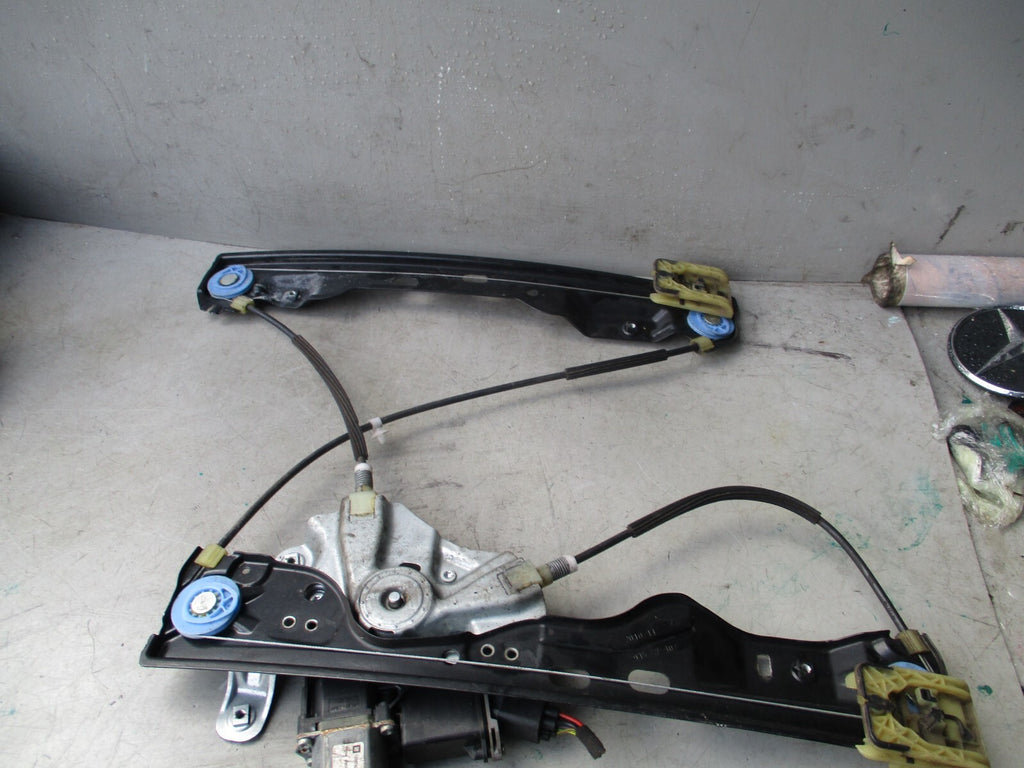 2010 VAUXHALL ASTRA J MK6 NSF PASSENGER FRONT WINDOW MOTOR & REGULATOR 966435103