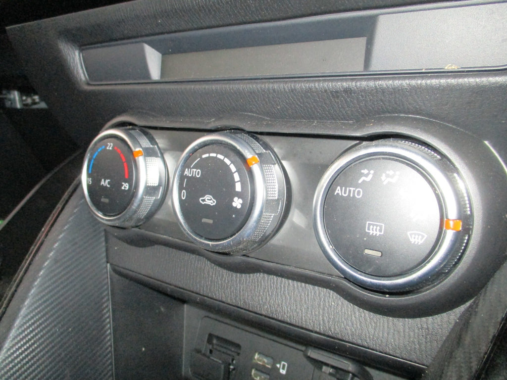 2022 MAZDA 2 MK3 DJ HEATER AC CLIMATE CONTROLS SWITCH PANEL