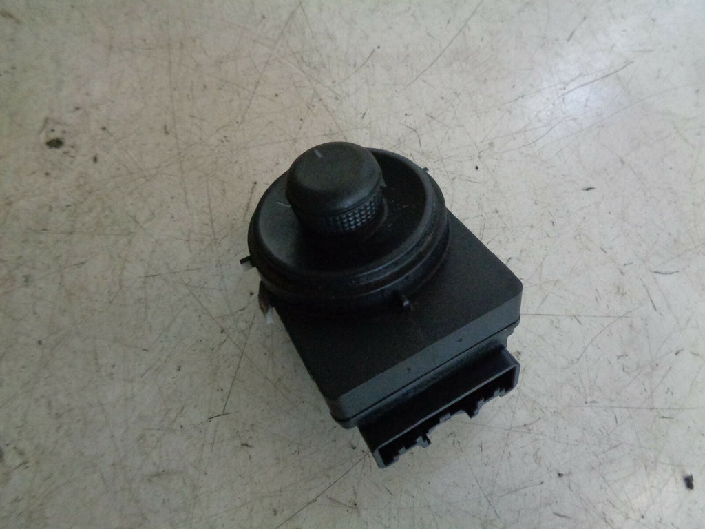 VAUXHALL ASTRA J 2013 ELECTRIC WING CONTROL SWITCH 13271827