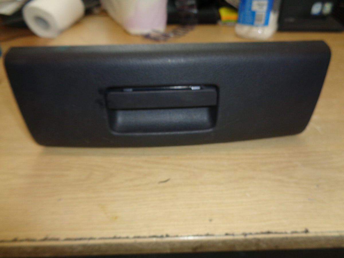 VW VOLKSWAGEN 2015 MK7 GOLF SEAT DRAWER LEFT DRIVER SEAT DRAWER OEM 5G0882601A
