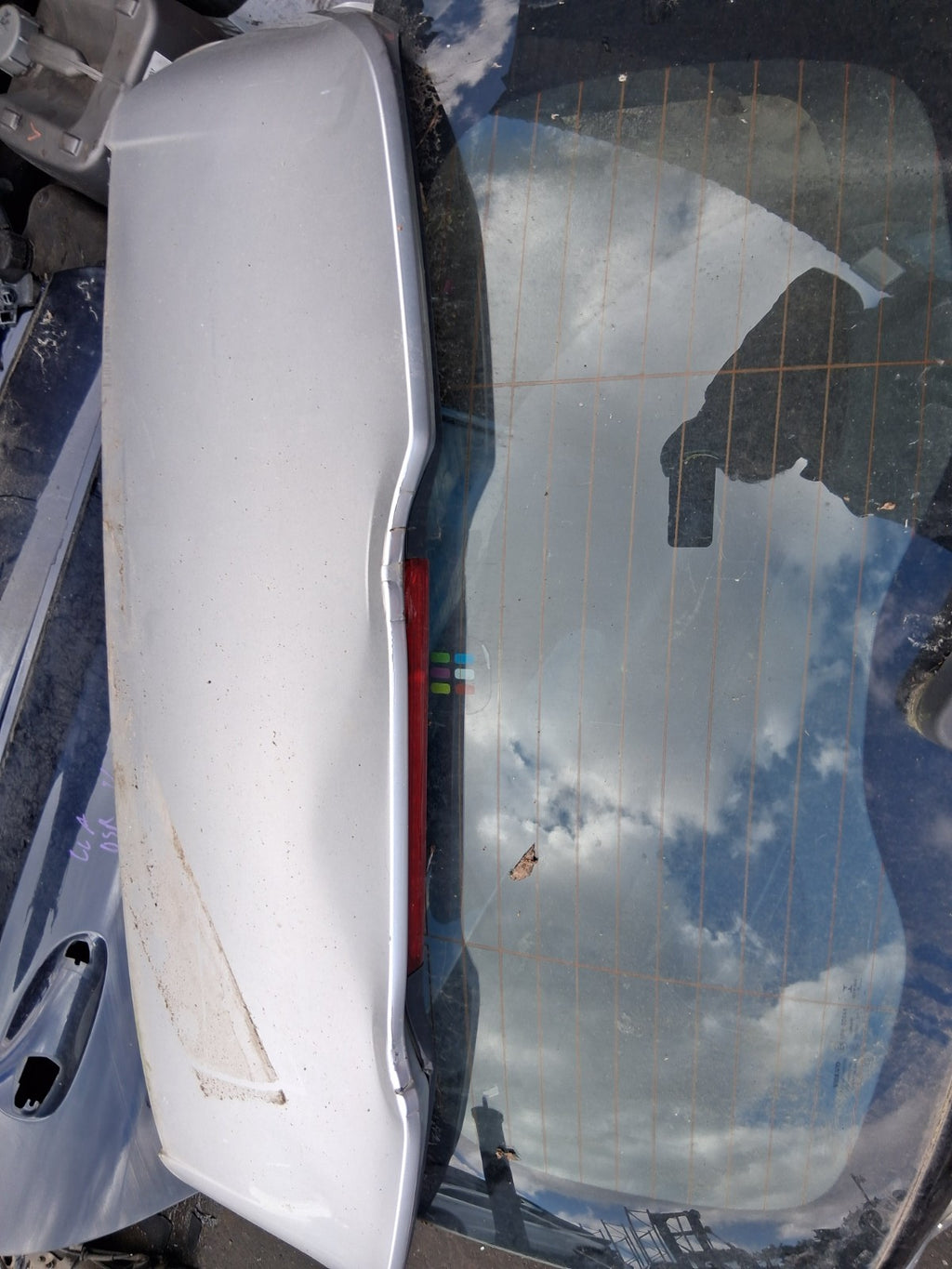2016 VOLVO V40 D3 COMPLETE REAR TAILGATE BOOTLID SILVER