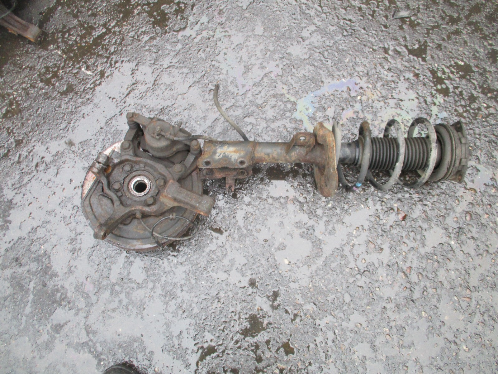 NISSAN QASHQAI J10 2011 1.5 DIESEL OSF DRIVER FRONT HUB & SHOCK ABSORBER