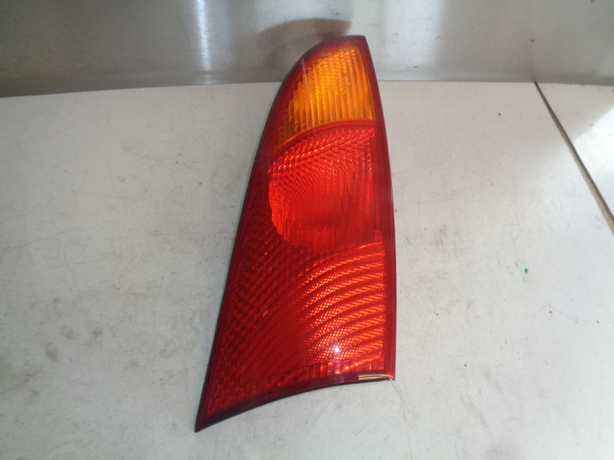 FORD FOCUS 2005 MK1 OSR DRIVER SIDE REAR TAIL LIGHT TAIL LAMP 1M5113404AC