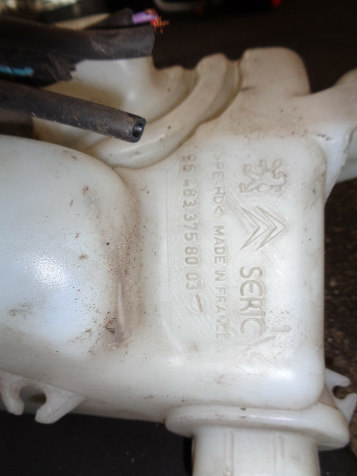 PEUGEOT 207 2007 HATCHBACK WASHER BOTTLE AND PUMP 964833758003