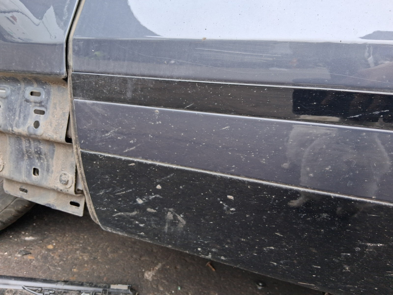 2024 RANGE ROVER VELAR P400e NSF PASSENGER FRONT DOOR MOLDING VARESINE BLUE 1EH