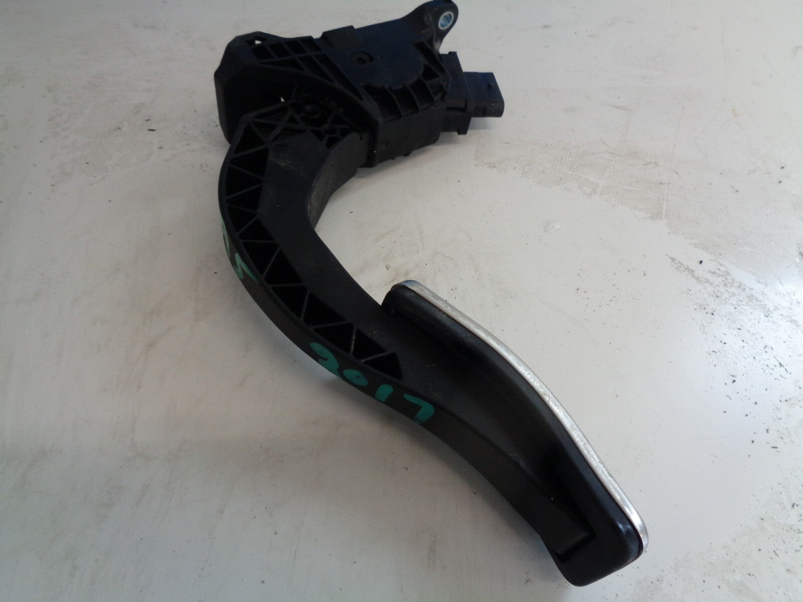 AUDI A5 2017 MK2 8W6 5 DOOR AUTOMATIC THROTTLE PEDAL 8W1723523A