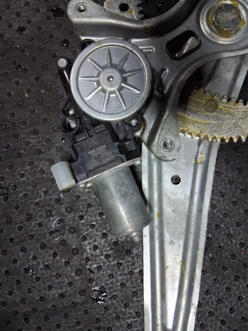 2022 SUZUKI VITARA MK4 OSR DRIVER SIDE REAR WINDOW MOTOR & REGULATOR 8353061M00
