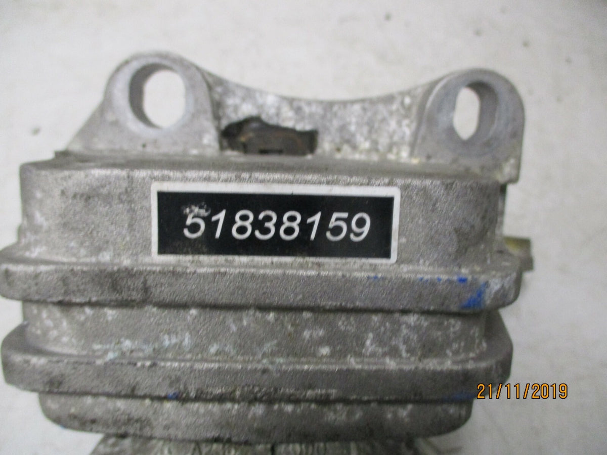 ALFA ROMEO GIULIETTA 1.4 PETROL 2017 ENGINE SUPPORT MOUNT BRACKET 51838159