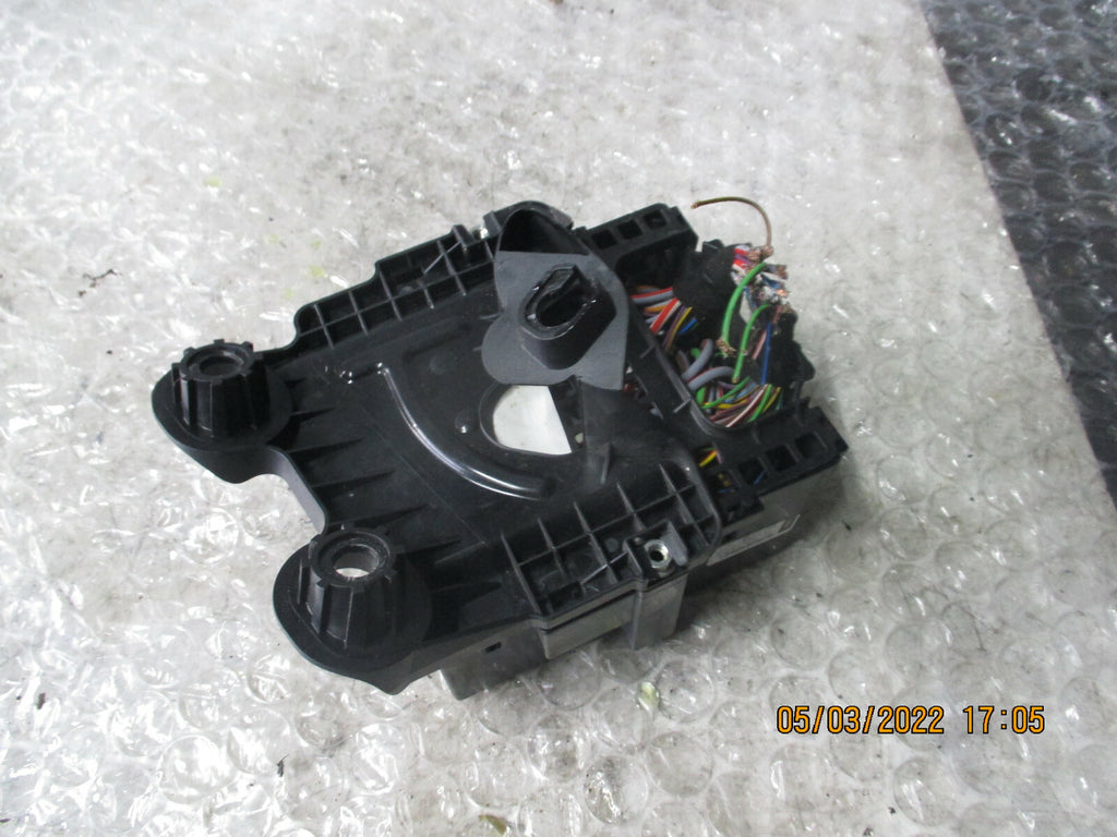 FORD FIESTA 2016 MK7 FUSE BOX  F1BT14A005