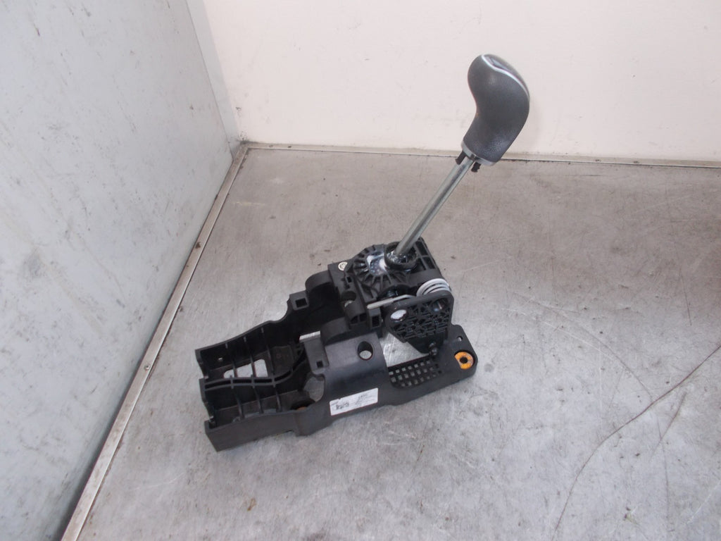 VAUXHALL VIVA 2016 GEAR STICK & KNOB 5 SPEED 688309947
