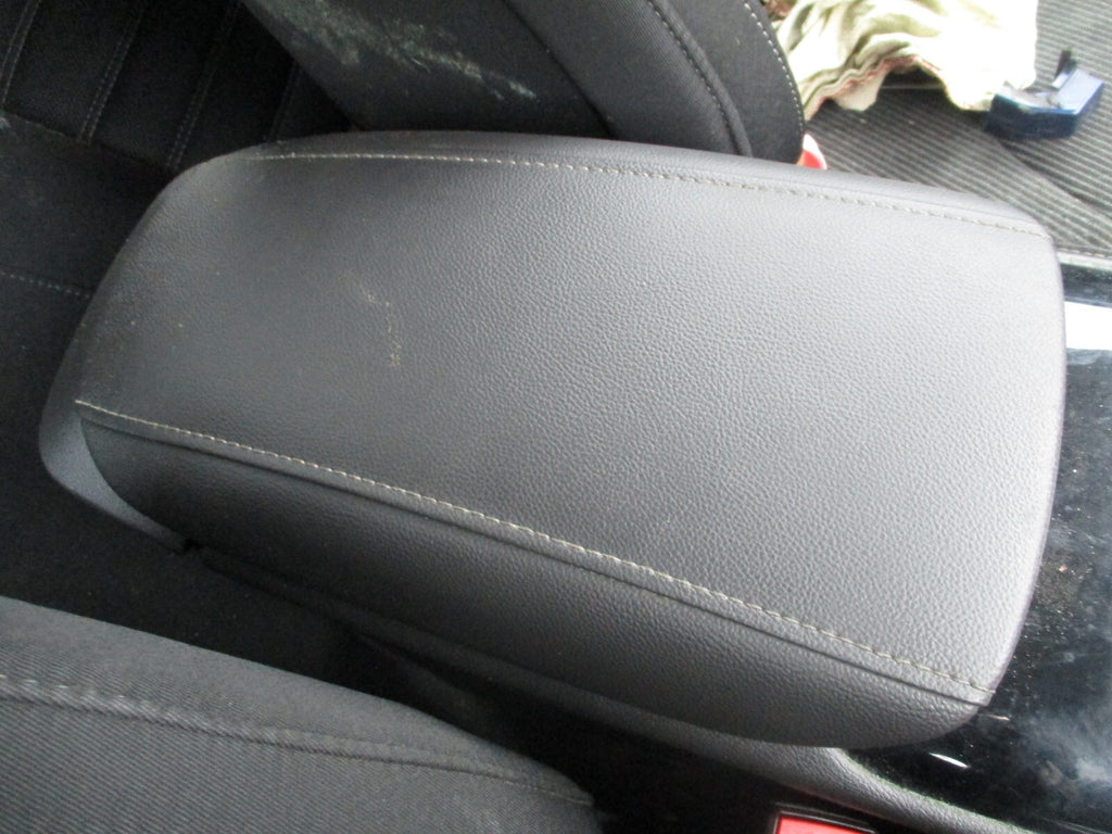 2017 FORD MONDEO MK5 CENTRE CONSOLE LEATHER ARMREST ONLY