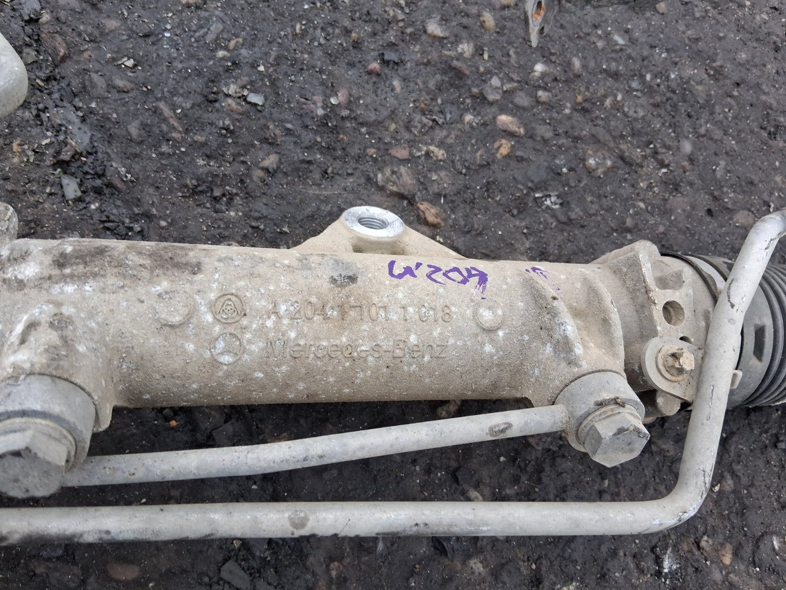 2015 MERCEDES C CLASS W204 POWER STEERING RACK A20411011018