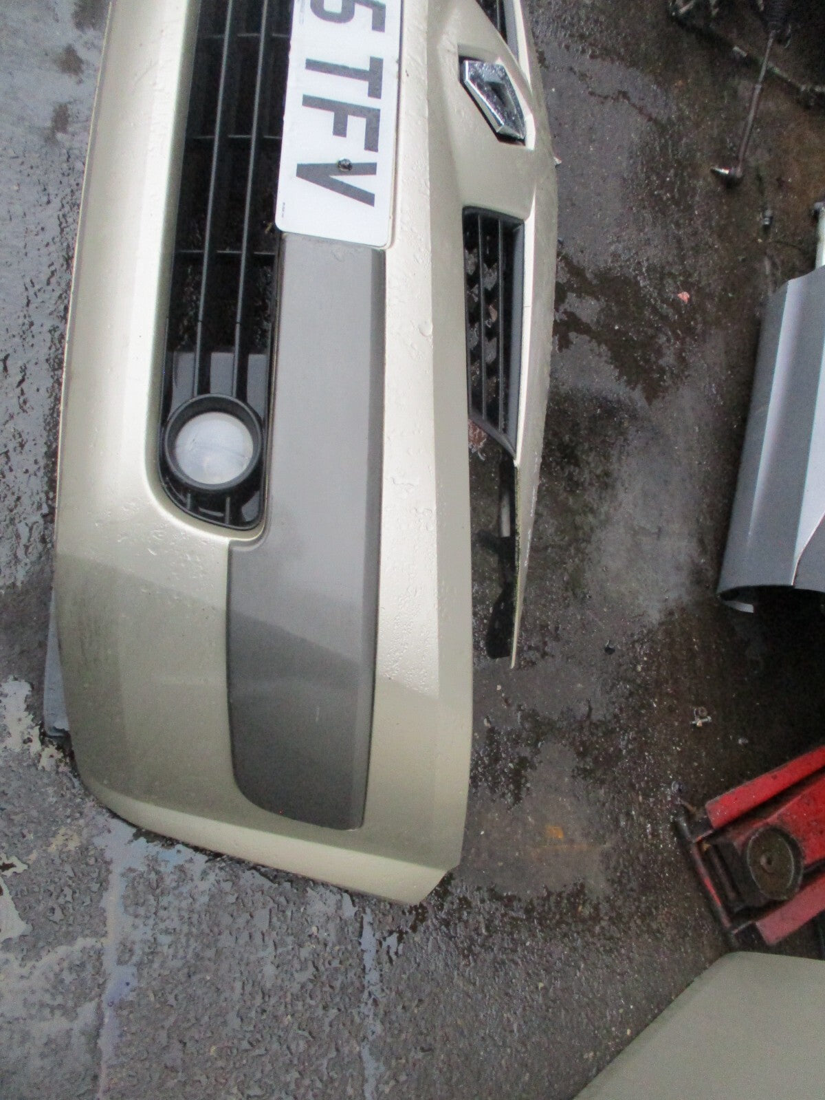2005 RENAULT MEGANE MK2 FRONT  COMPLETE BUMPER GOLDEN