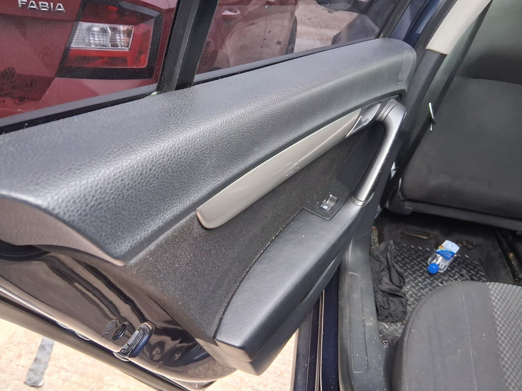 2014 VW VOLKSWAGEN PASSAT B7 SALOON NSR PASSENGER LEFT REAR DOOR CARD PANEL
