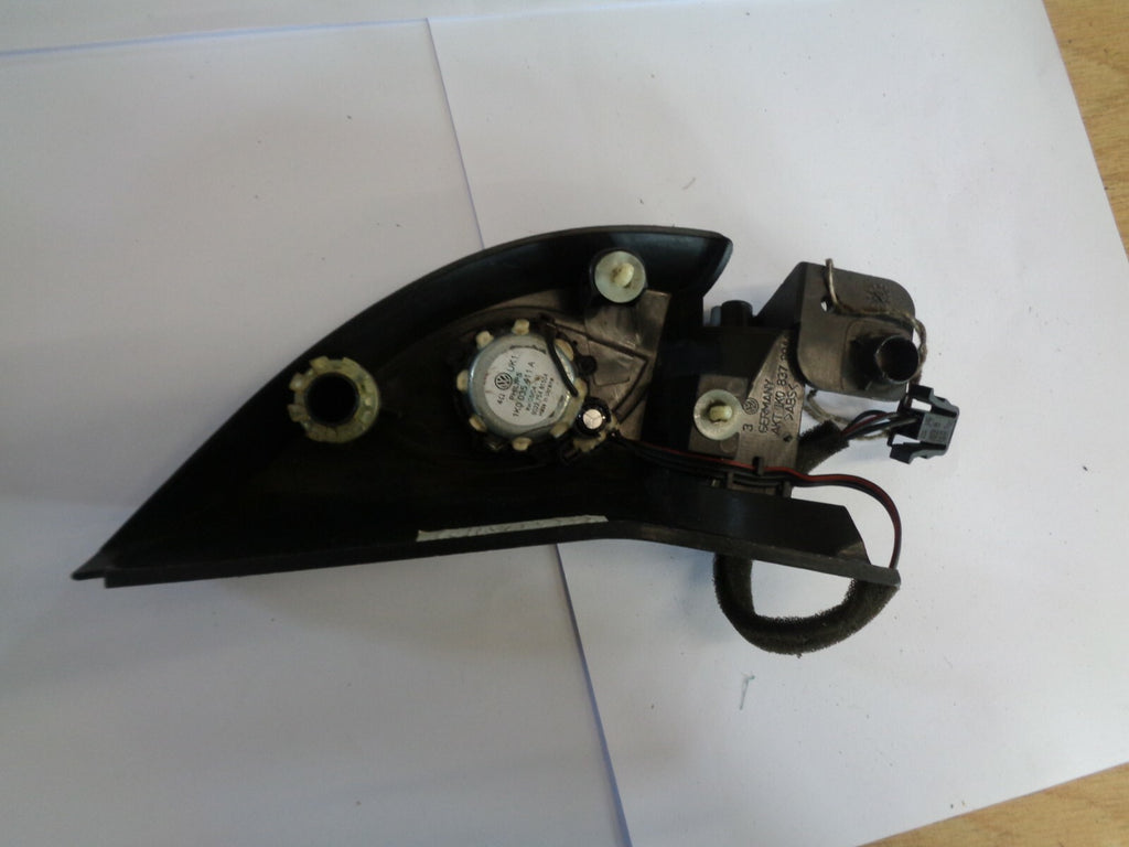 V VOLKSWAGEN GOLF MK5 3DR 2004 OSF DRIVER SIDE FRONT MIRROR TWEETER SPEAKER TRIM