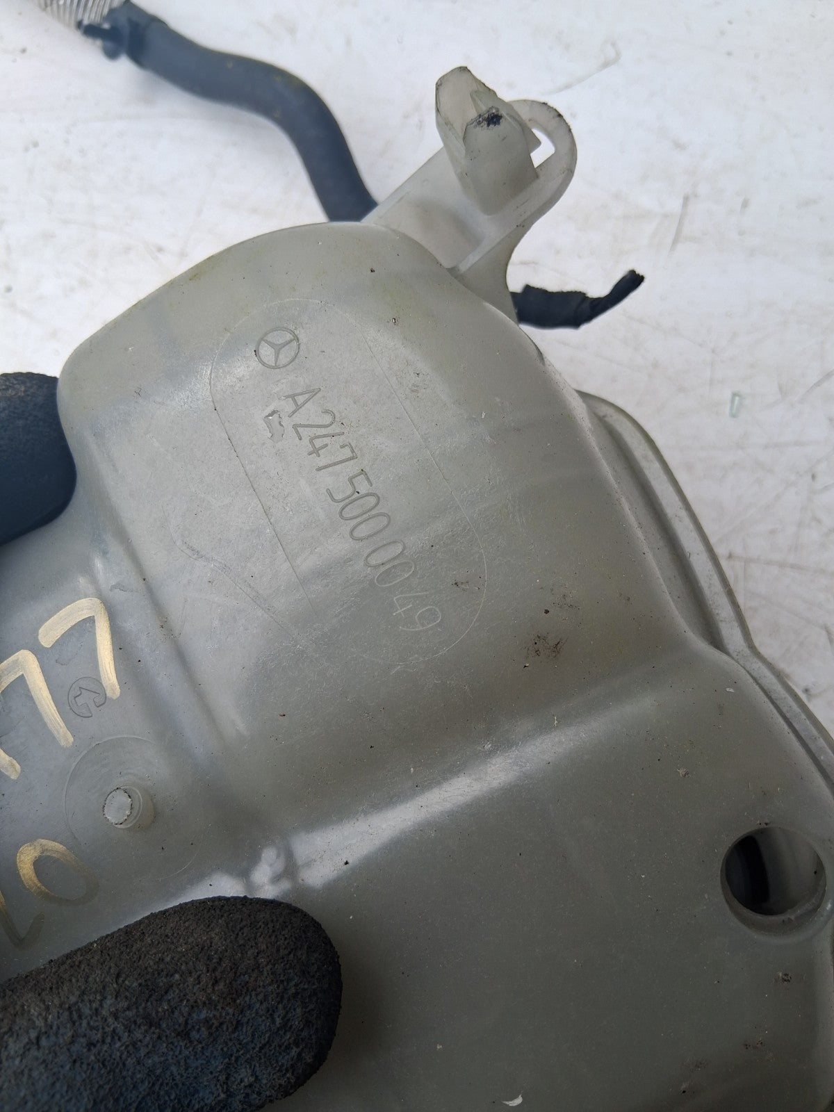 2020 MERCEDES A CLASS W177 WATER COOLANT EXPANSION TANK BOTTLE A2475000049