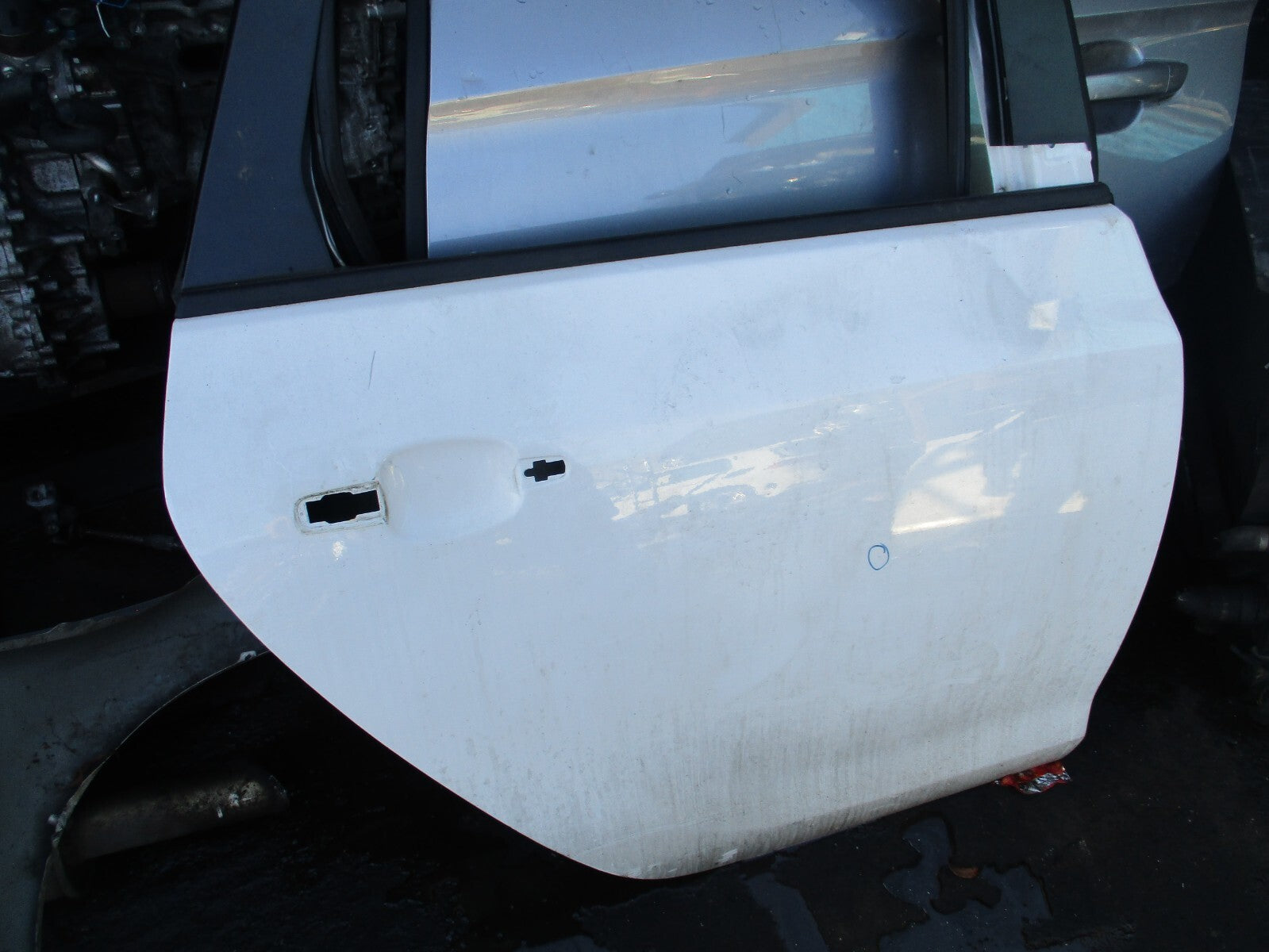 2010 VAUXHALL ASTRA J MK6 OSR DRIVER SIDE REAR BARE DOOR SUMMIT WHITE ZGAZ