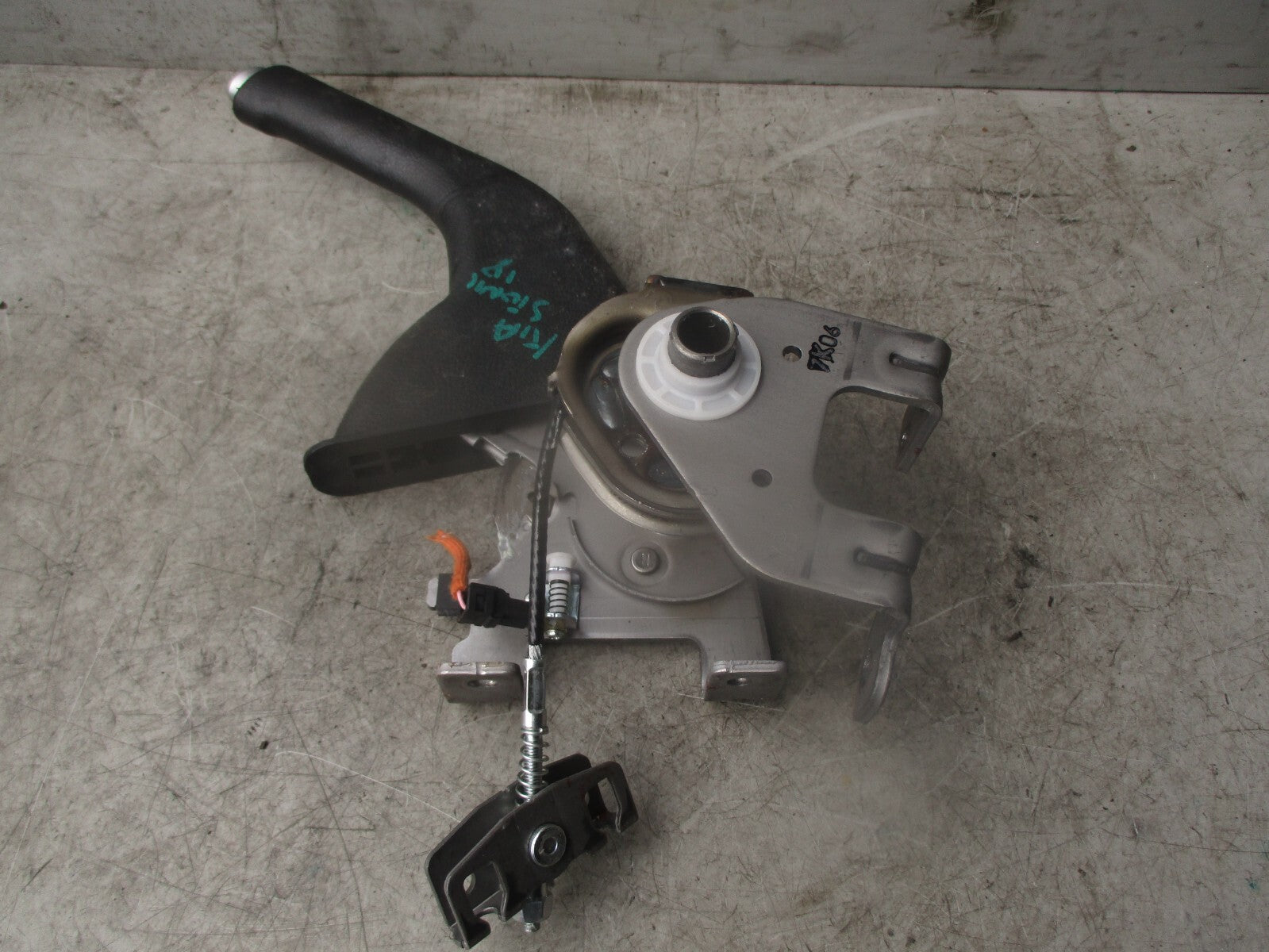 2018 KIA STONIC 1.0 PETROL PARKING BRAKE HANDBRAKE LEVER HANDLE