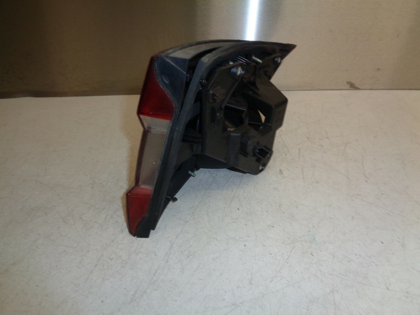 FORD GALAXY MK3 OSR DRIVER SIDE REAR INNER LIGHT 6M2113A602EB