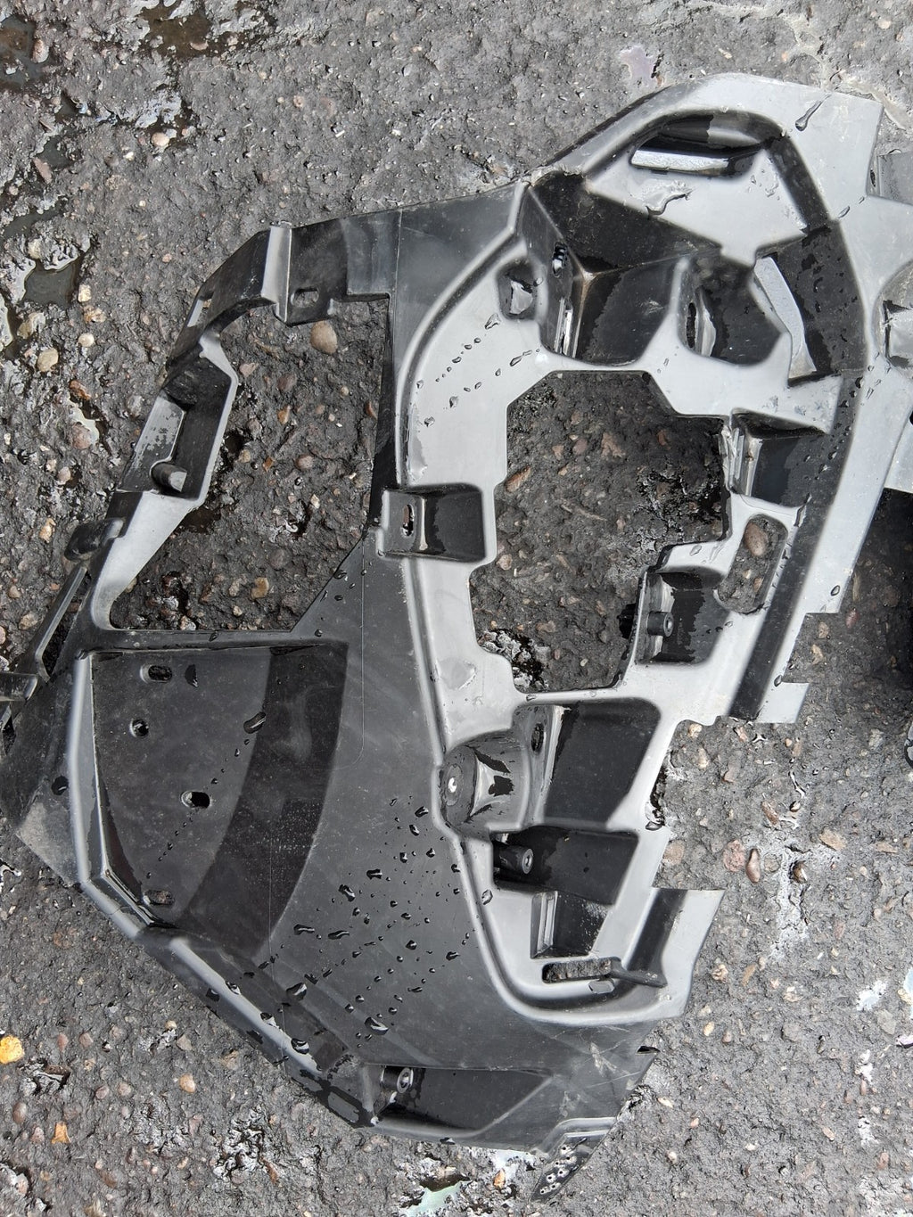 2023 PEUGEOT 5008 MK2 NS PASSENGER SIDE FRONT BUMPER MOUNTING BRACKET 9836769680
