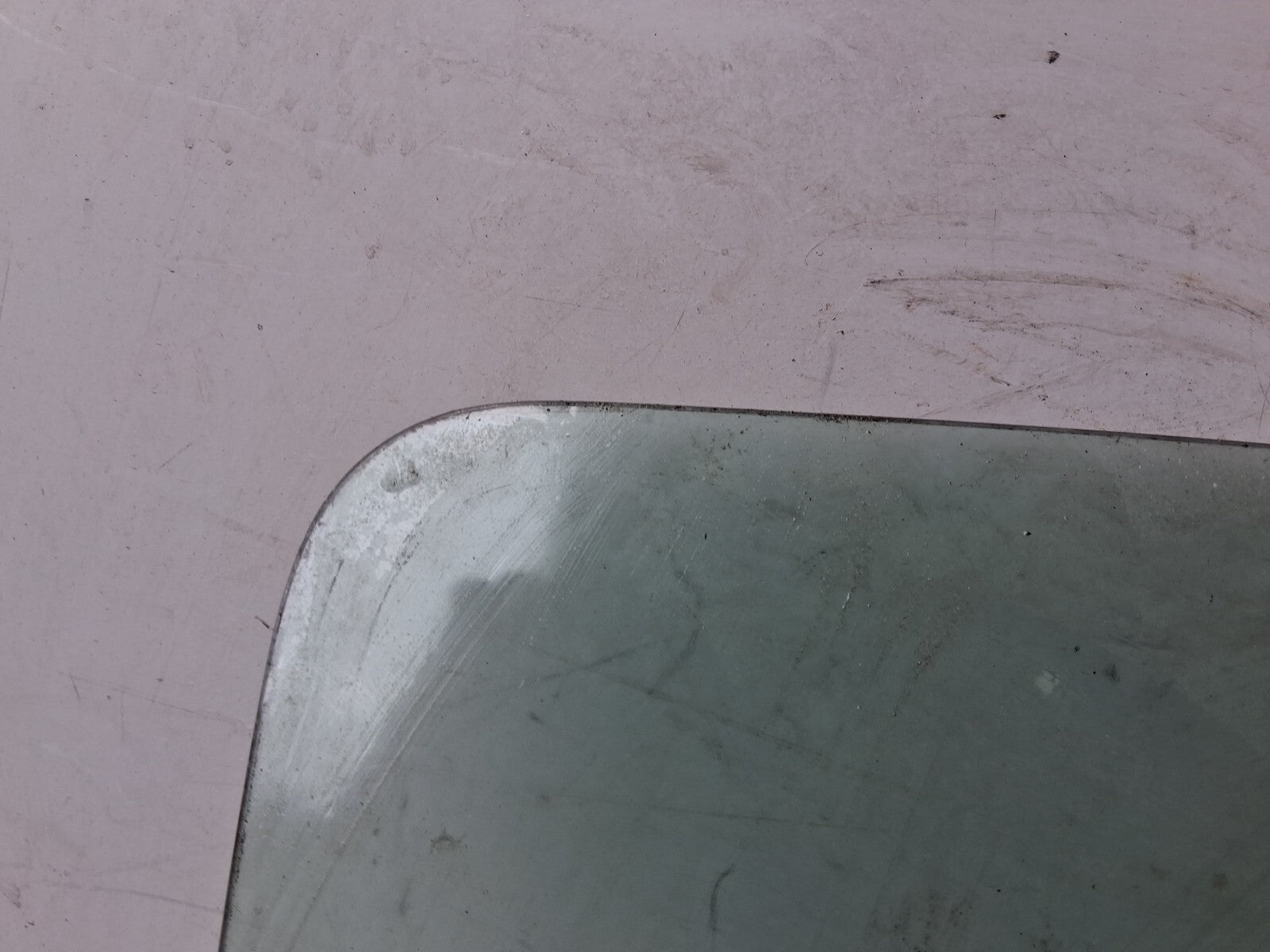 FORD FIESTA MK7 2016 NSR PASSENGER SIDE REAR LEFT WINDOW GLASS 43R000382