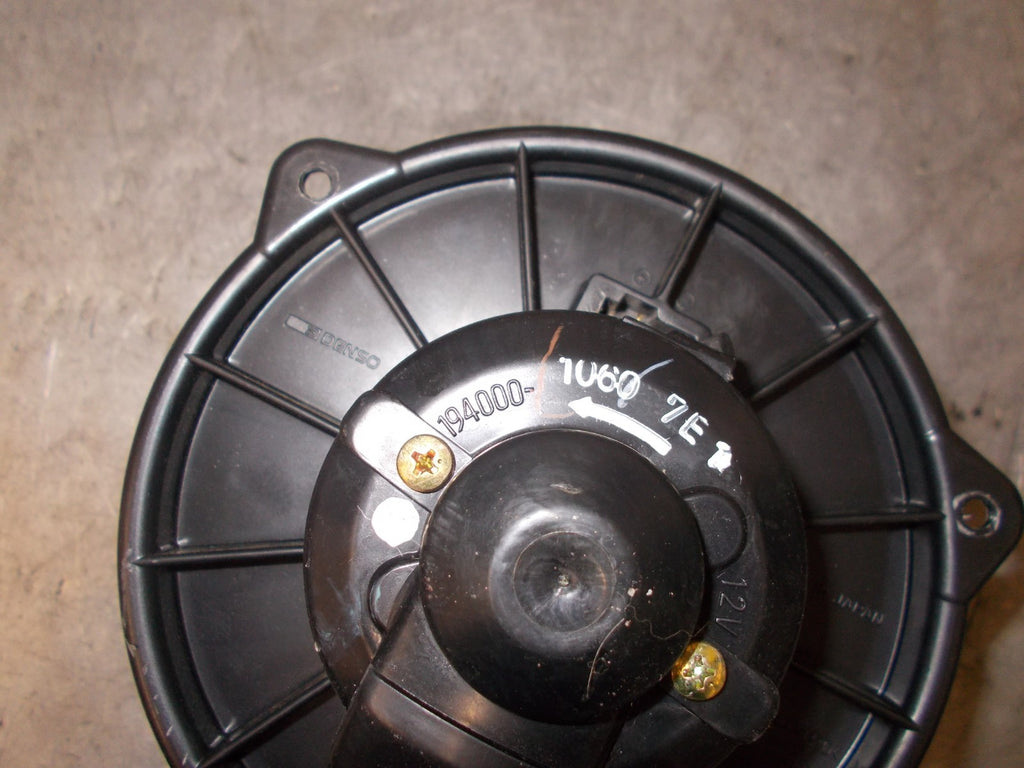 TOYOTA YARIS 2003 MK1 HEATER BLOWER MOTOR 1940001060