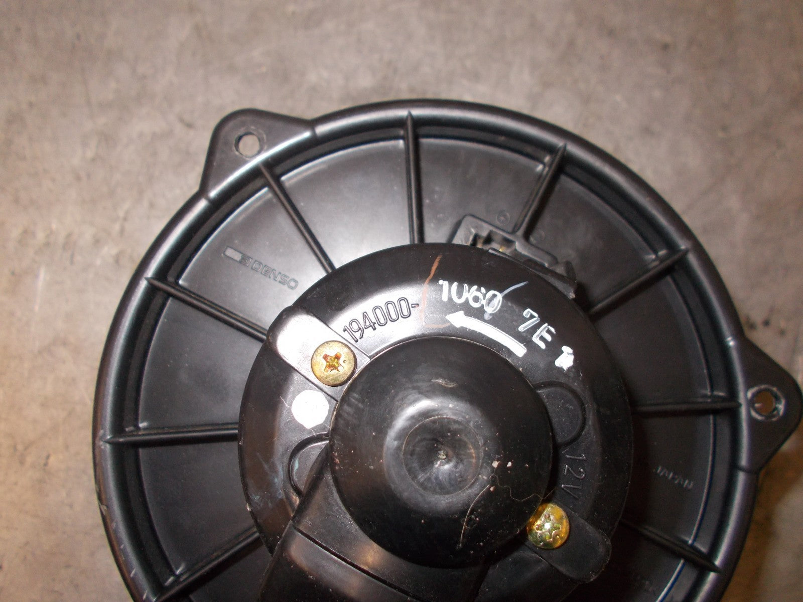 TOYOTA YARIS 2003 MK1 HEATER BLOWER MOTOR 1940001060