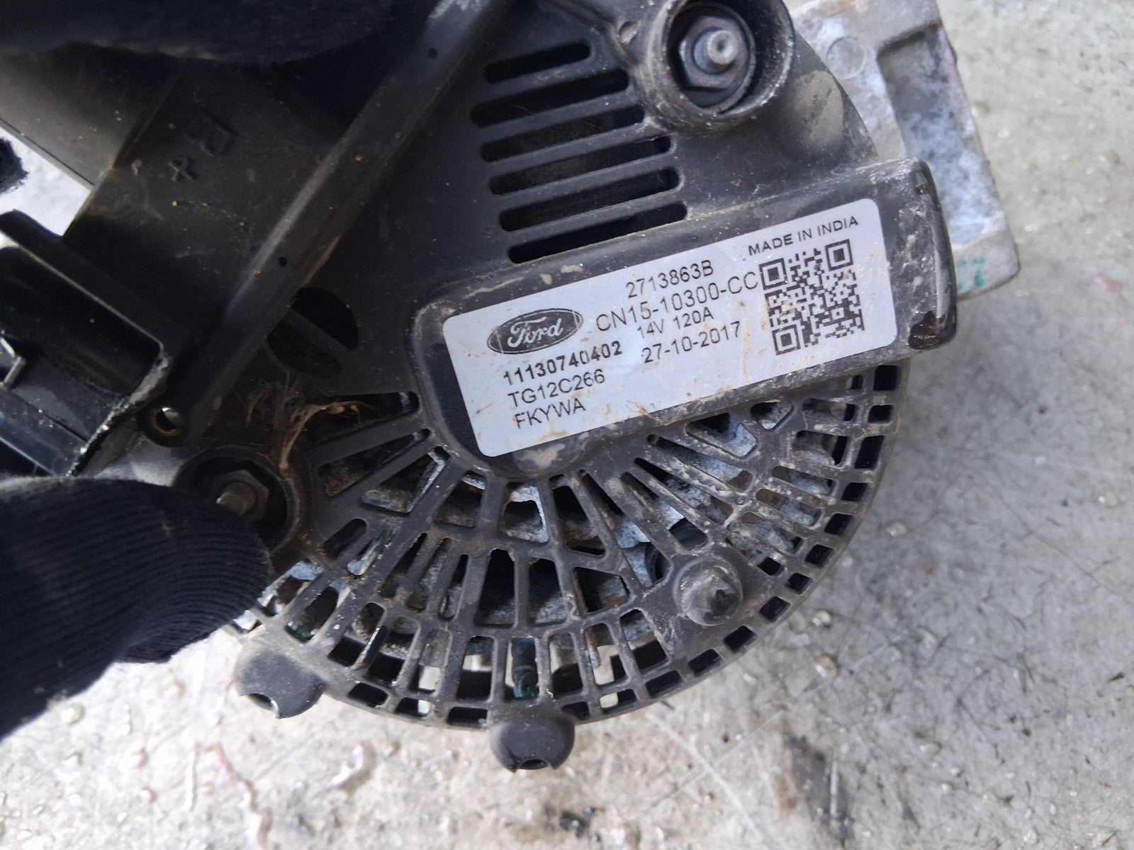 FORD FIESTA MK7 2010 PETROL ALTERNATOR 2713863B