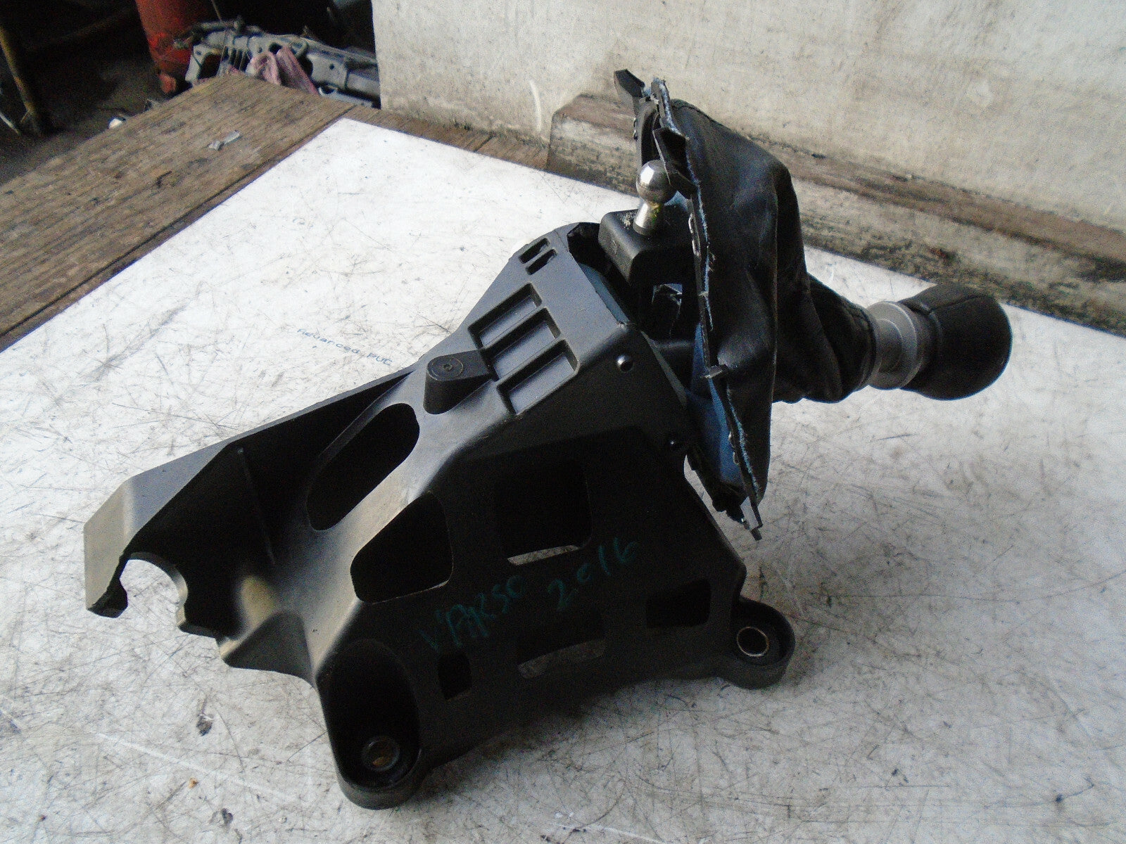 TOYOTA VERSO S 2016 MANUAL 6 SPEED GEARSTICK GEARSHIFTER