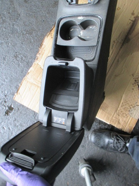 2023 VAUXHALL GRANDLAND CENTRE CONSOLE ARMREST YP000546YX
