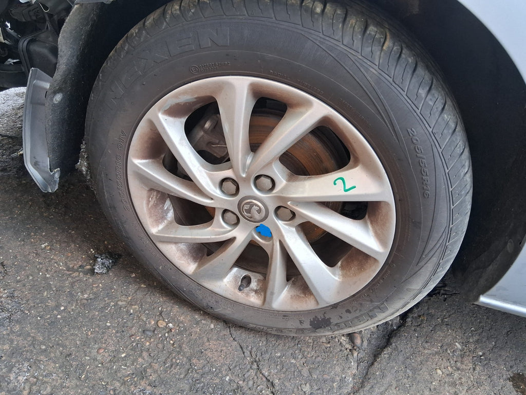 2019 VAUXHALL ASTRA K 16 INCH ALLOY WHEEL WITH TYRE 205/55R16
