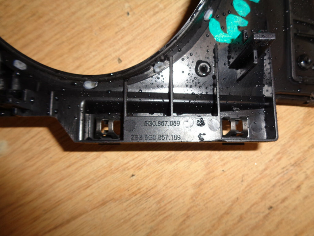 VW VOLKSWAGEN GOLF MK7 2015 SPEEDO SURROUND TRIM 5G0857059
