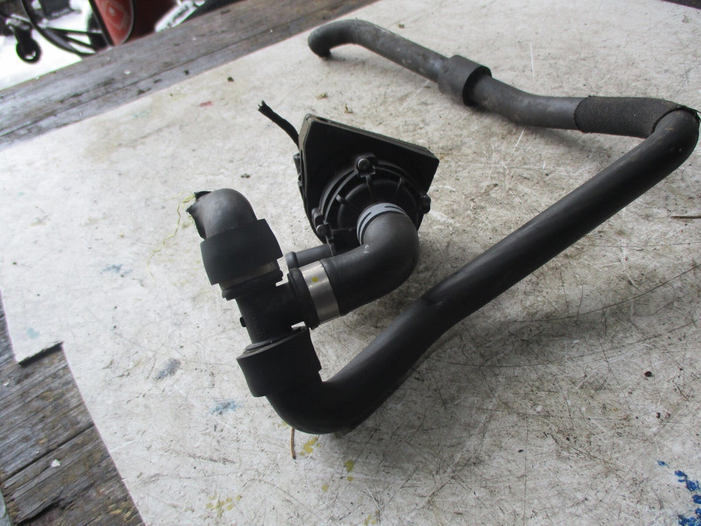 VOLKSWAGEN POLO MK6 2017 AUXILIARY WATER COOLANT PUMP 2Q0965567