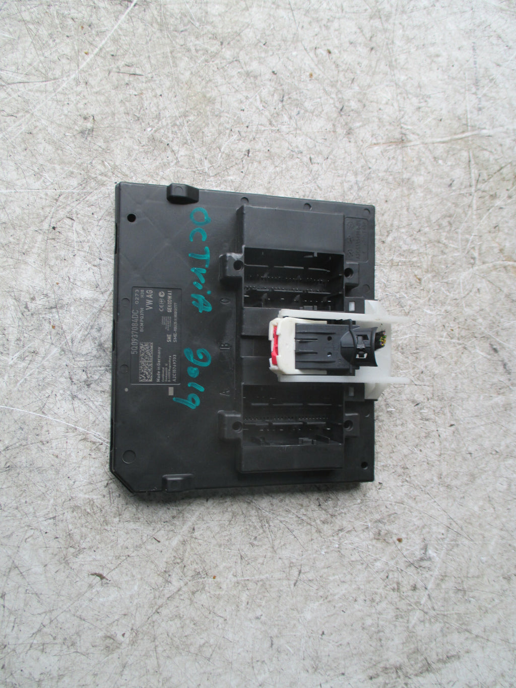 SKODA OCTAVIA 2019 MK4 BODY CONTTROL MODULE 5Q0937084