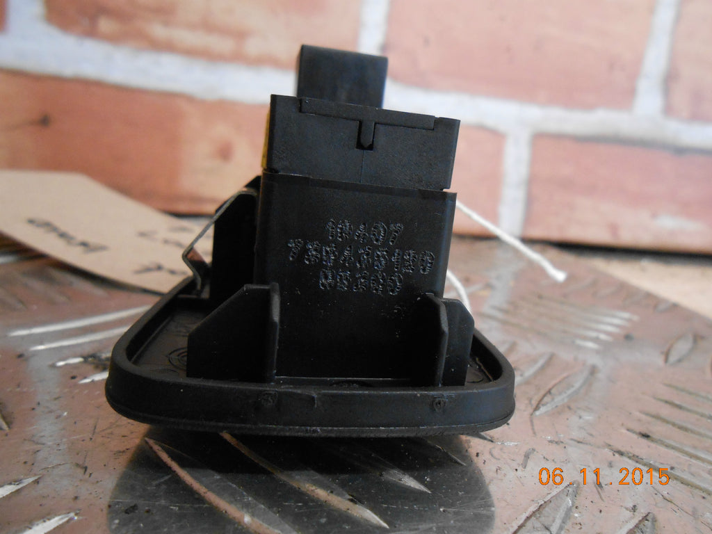 FIAT BRAVO MK2 2007 OSR DRIVER SIDE REAR WINDOW CONTROL SWITCH 735435120
