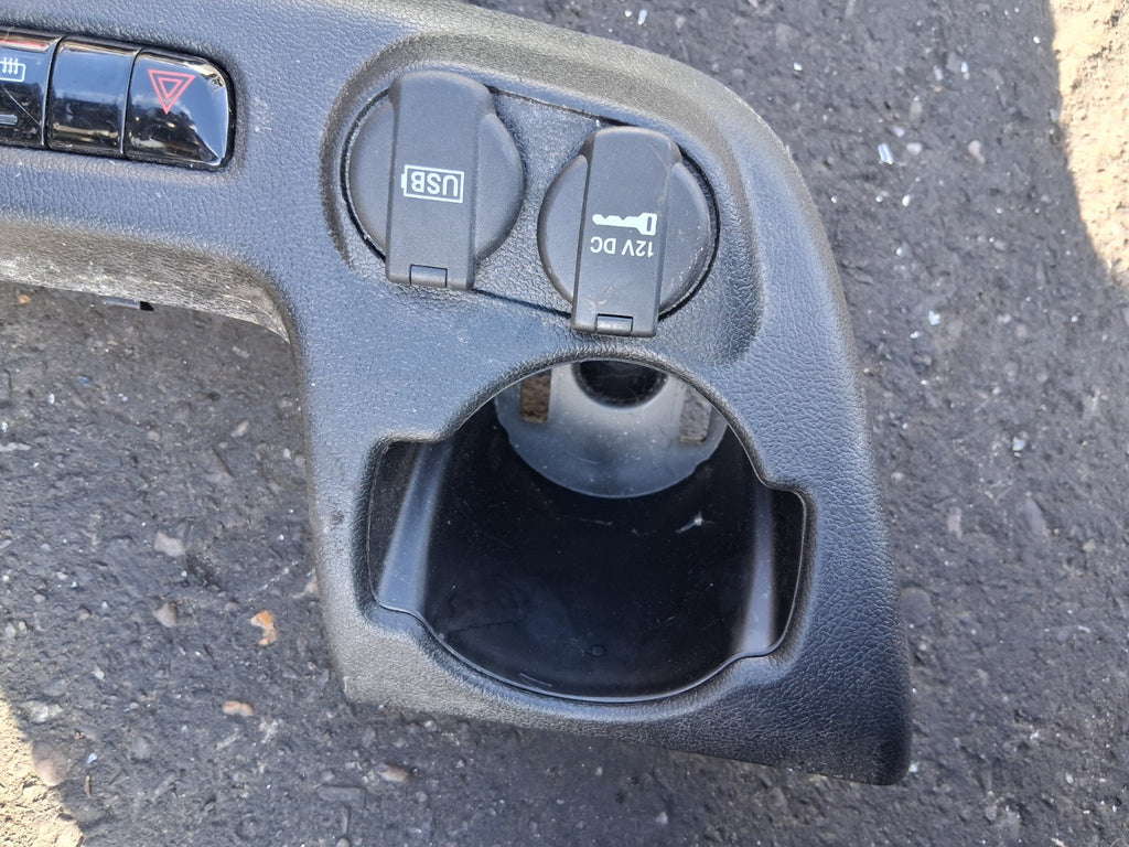 2024 FIAT DUCATO MK3 FACELIFT HAZARD SWITCH USB SOCKET PANEL 07357419930